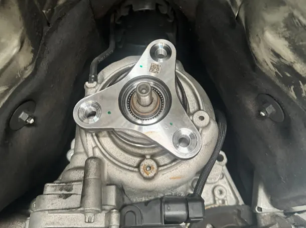 druhá foto servisu na uvodní obrazovce - slide